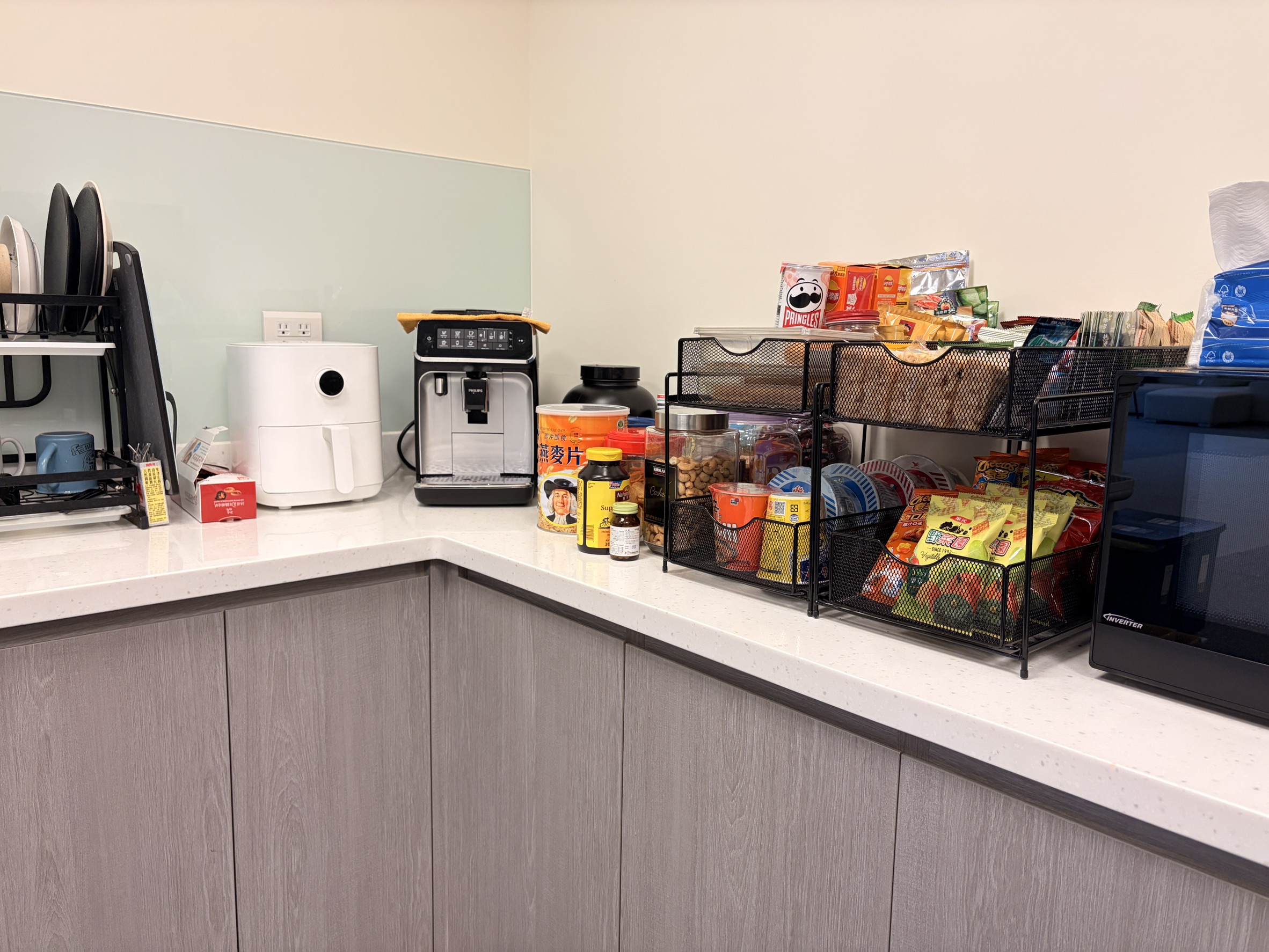 Kitchen and snack bar